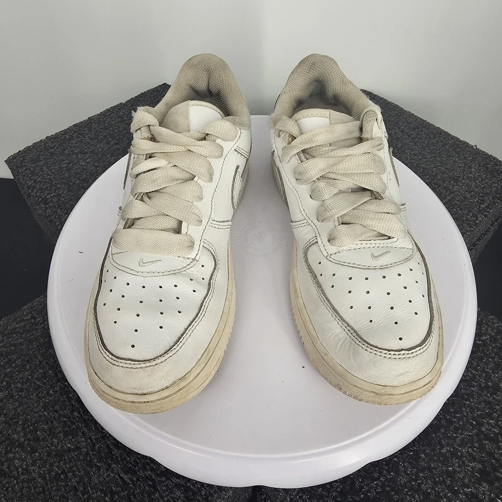 Nike Air Force 1 Low LE Triple White PS DH2925-111 Youth Size 2Y Shoes